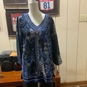 Peck and Peck 3/4 sleeve blouse, size medium.
